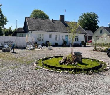Borrby House | Estetens Gård