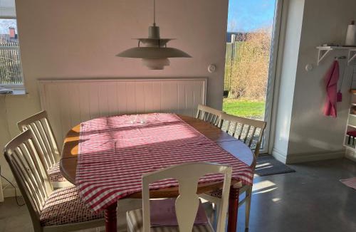 Kivik House | Eternellgården, Boende med självhushåll, nära Stenshuvuds Nationalpark