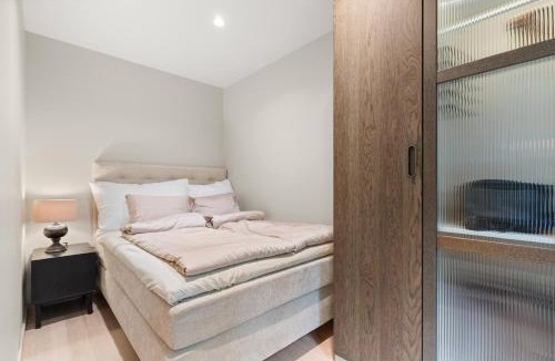Vika Apartment | Exclusive 2 bed apartment at Frogner Oslo - Walk to royal palace & Aker brygge - New May 2026