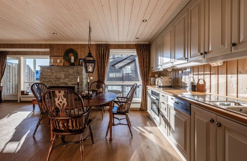 Hol Municipality Apartment | Exclusive and cozy apartment at Kikut Panorama, Geilo - Ski in/ski out
