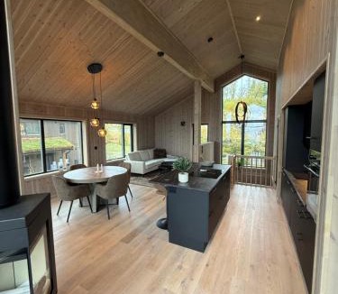 Al Municipality Ski Chalet | Exclusive cabin with sauna and mountain view in Geilo