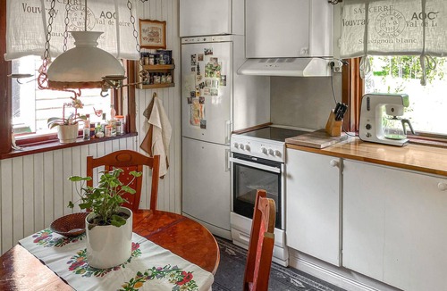 Sala House | Experience an idyllic location near the lake Ljömsebosjön