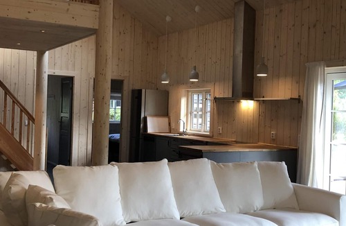 Vaxtorp House | Experience Nordic Charm and Comfort in Our Luxurious Cabin. Pet friendly
