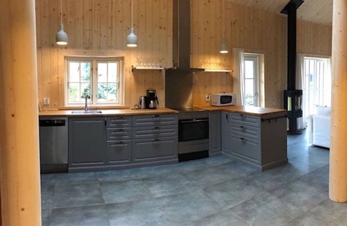 Vaxtorp House | Experience Nordic Charm and Comfort in Our Luxurious Cabin. Pet friendly