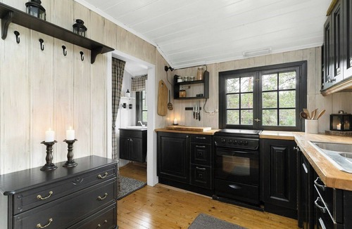 Flesberg House | Experience the simple life in this nature cabin