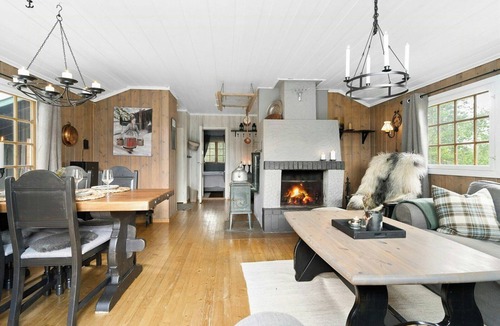 Flesberg House | Experience the simple life in this nature cabin