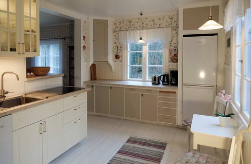 Grasmark House | Fäbron Traditional Swedish house for 6 people right next to a river.