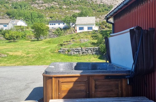 Vagsoy House | Familievennlig Sjøeiendom