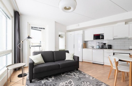 Jyvaskyla Apartment | Family apartment with parking, sauna balcony for 6