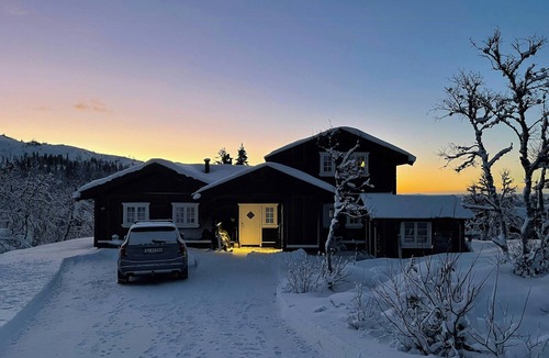 Kroderen House | Family-built cabin at the three line
