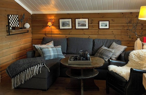 Kroderen House | Family-built cabin at the three line