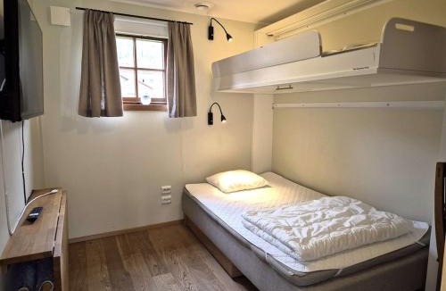 Are House | Family Cabin, Pet-Friendly w Fireplace