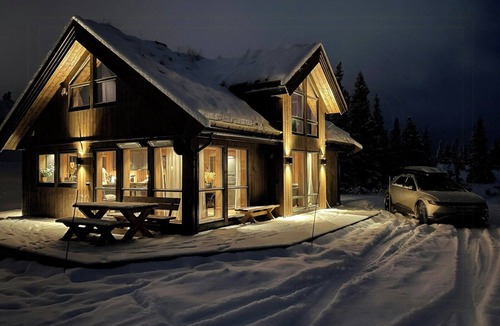 Svingvoll House | Family cabin with a view of Skeikampen