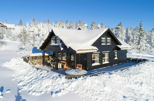 Nissedal House | Family cabin with a view at Kyrkjebygdheia