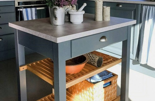 Tørdal House | Family cabin with dual kitchen in Gautefall