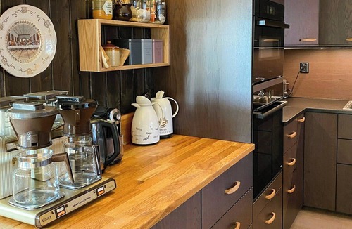 Svingvoll House | Family cabin with hot tub at Skeikampen