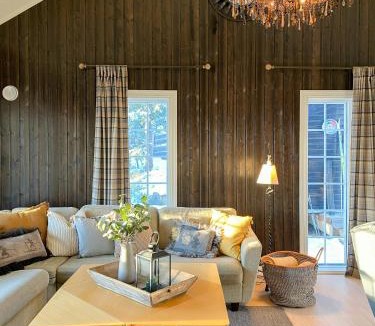 Svingvoll House | Family Cabin With Hot Tub At Skeikampen