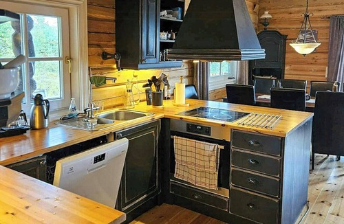 Engerdal House | Family cabin with views towards Solentoppene