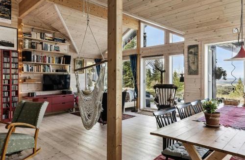 Lunner House | Family Cabin With Views Over Hadeland