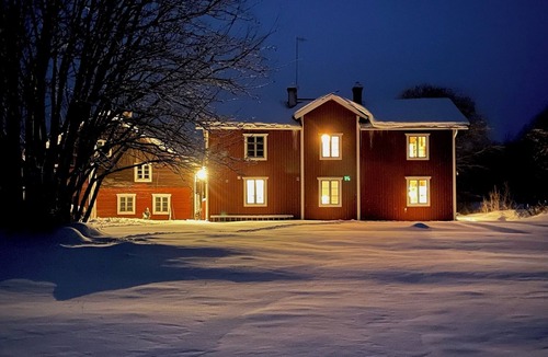 Bjuraker House | Family country house near a lake