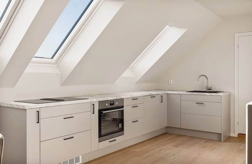 Bergenhus Apartment | Family Dream Behind Bryggen - 2 Floors & Baths