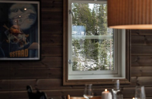 Vikberget House | Family-friendly cabin by ski trails at Flå
