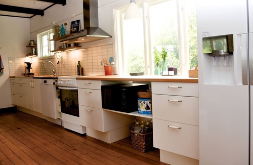 Lervik House | Family friendly house a stone's throw from the sea