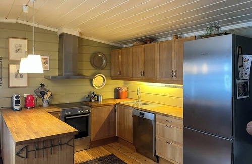 Grue House | Family-friendly cabin by the lake at Finnskogen