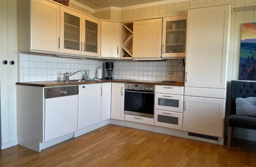 Beitostolen Apartment | Family-Friendly Retreat With Fireplace And Balcony