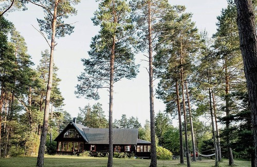 Katthammarsvik House | Family home by white sand beach in Gotland
