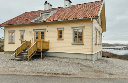 Hamburgsund House | Family House by the Sea with Stunning Views