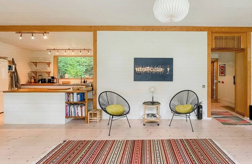 Norrtalje Municipality House | Family house with large plot near the water