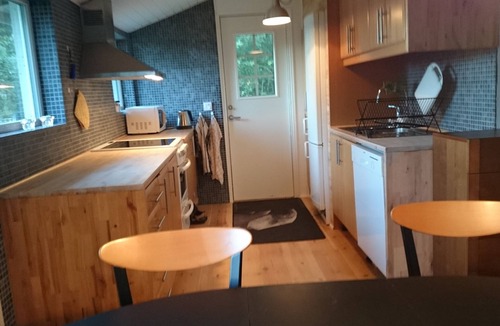 Grabo House | Family with beach location. Renovated, Boat, Wifi, electricity included. Fishing