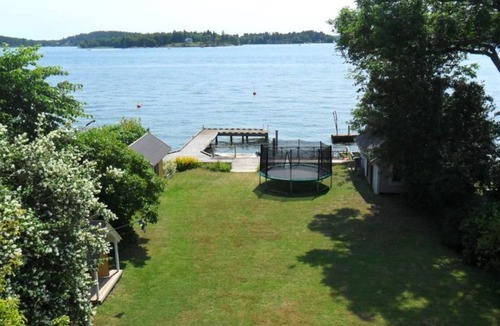 Vaxholm Apartment | Fantastic holiday home right by the sea on Vaxholm