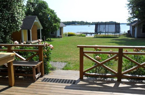 Vaxholm Apartment | Fantastic holiday home right by the sea on Vaxholm