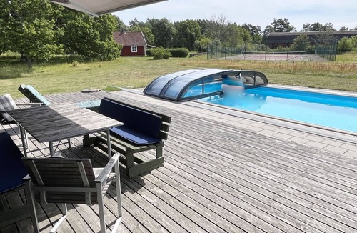 Byxelkrok House | Fantastic house with pool and tennis court near Byxelkrok | SE04053