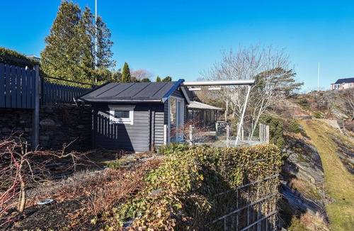Kode House | Fantastic location with panoramic views of a nature reserve.