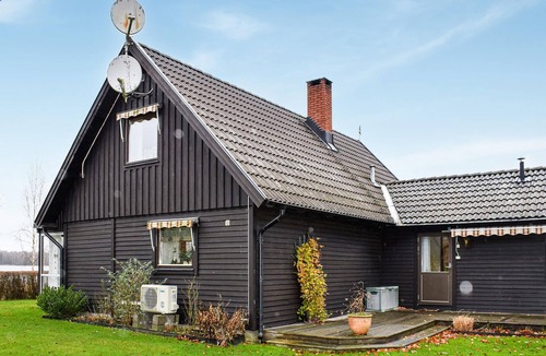 Stavsjo House | Fantastic vacation home in a peaceful location overlooking Lake Bolmen.