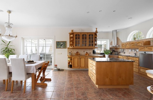 Tyreso O Villa | Fantastisk Villa med extra allt