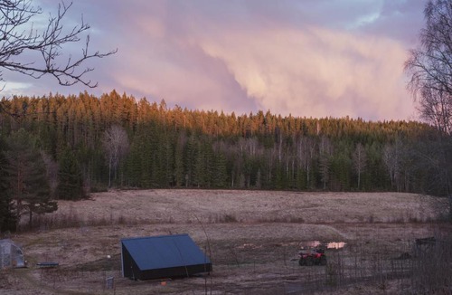Arjang House | Farmstay Outdoor Old Hunters Cabin, 2p