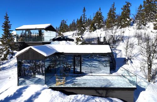 Nord-Aurdal House | Fela Mirror Cabin Designer Hideaway 1000 m Above Sea Level