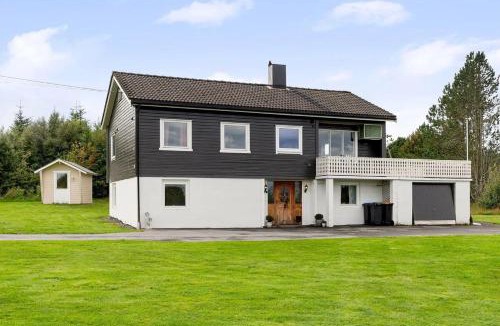 Haram House | Feriehus