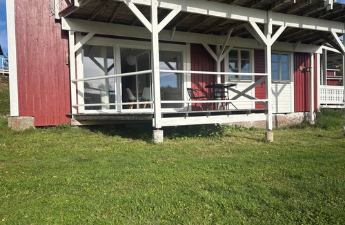 Sundsvall Municipality Apartment | Ferienwohnung Lea – Holiday Apartment on Lake Huljesjön