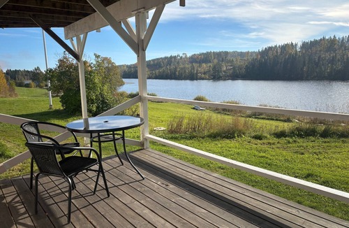Sundsvall Municipality Apartment | Ferienwohnung Lea – Holiday Apartment on Lake Huljesjön