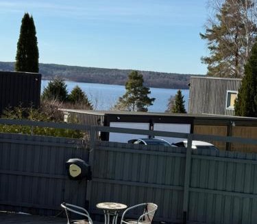 Ekero Bed & Breakfast | Fin rum i villa på Ekerö
