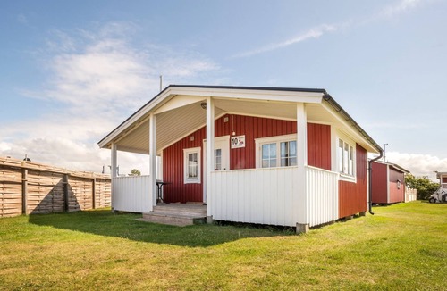 Tvaaker Cabin | First Camp Björkäng-Varberg