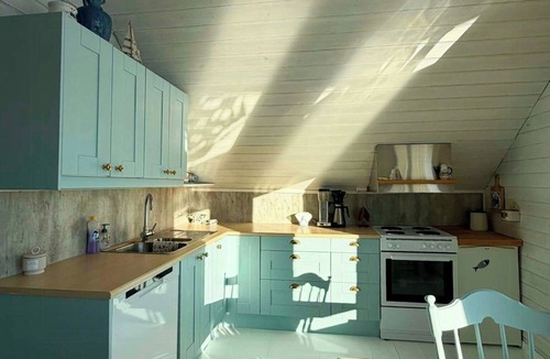 Sveio House | Fisherman's cabin with own quay at Viksefjorden