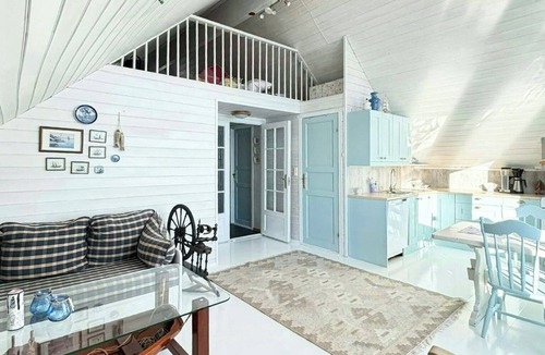 Sveio House | Fisherman's cabin with own quay at Viksefjorden