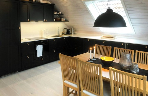 Bomlo House | Fishermen's cabin with sea view