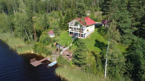 Parikkala Villa | Fishing Cottage Villa Rantakallio Lake Simpele